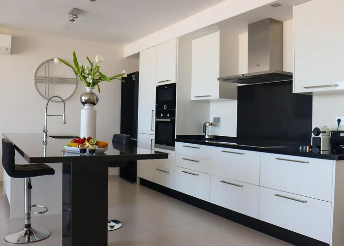 Villa Azure Sky - Panoramic Ocean View, Luxury, San Eugenio *