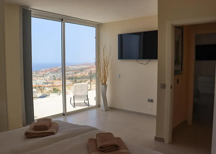 Azure Sky - Panoramic Ocean View, Luxury, San Eugenio *