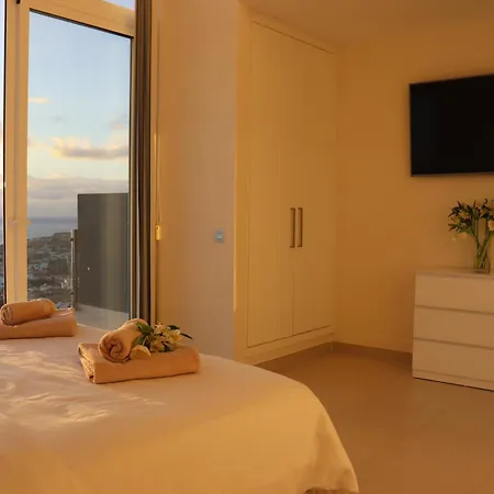 Azure Sky - Panoramic Ocean View, Luxury, San Eugenio