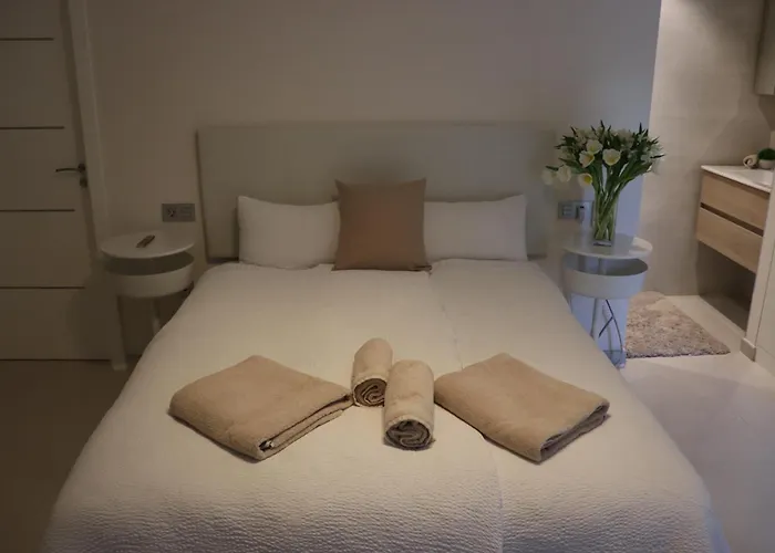 Villa Azure Sky - Panoramic Ocean View, Luxury, San Eugenio Costa Adeje (Tenerife)